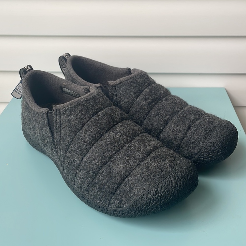 KEEN Slip-On Shoes - Howser II in Grey Felt/Black, Size Women’s 11 (NIB!)